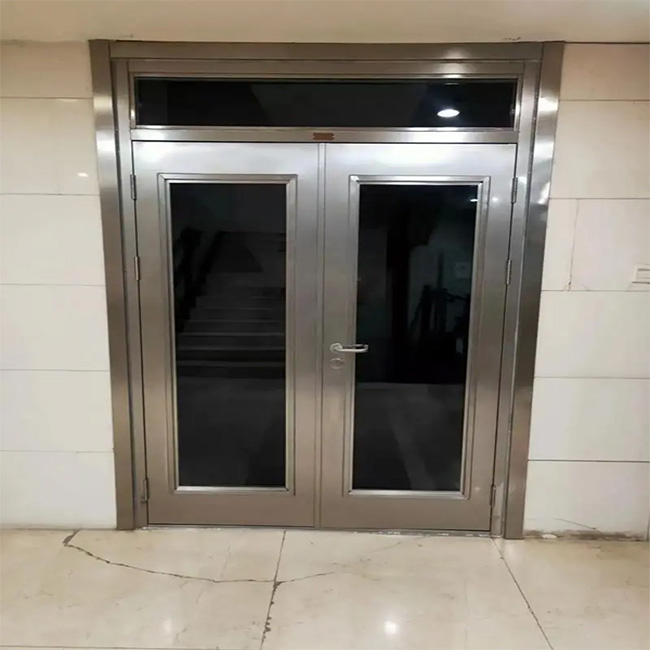 防火玻璃門(mén)有沒(méi)有不銹鋼的(圖1) 不銹鋼防火門(mén)玻璃.jpg