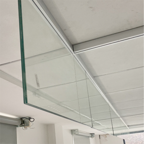 擋煙垂壁生產(chǎn)廠家(圖1) 加膠玻璃擋煙垂壁.jpg